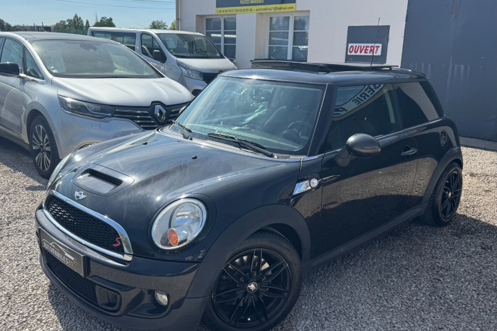 MINI HATCH R56
