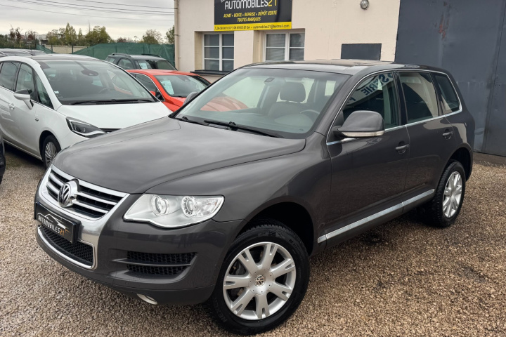 VOLKSWAGEN TOUAREG