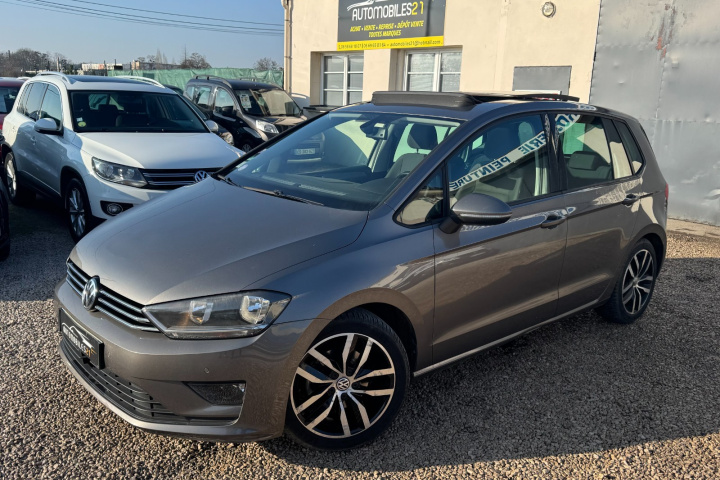 VOLKSWAGEN GOLF SPORTSVAN