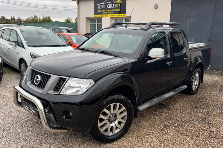 NISSAN NAVARA
