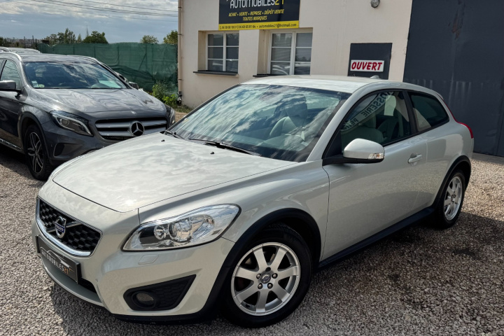 VOLVO C30