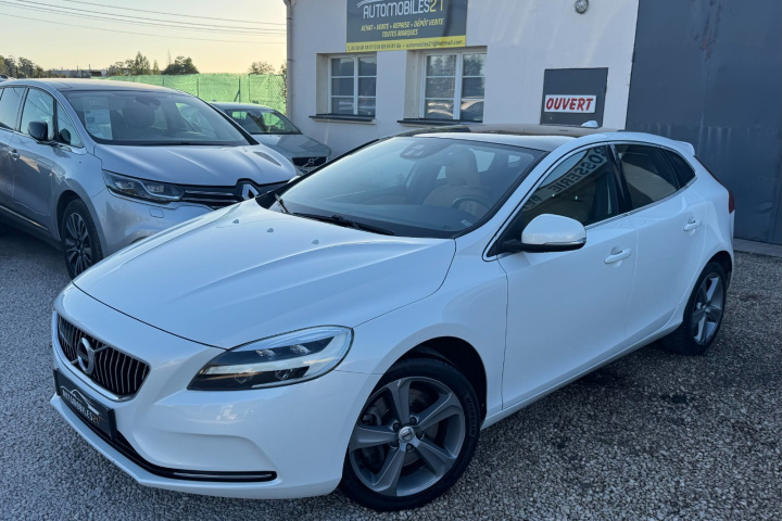 VOLVO V40