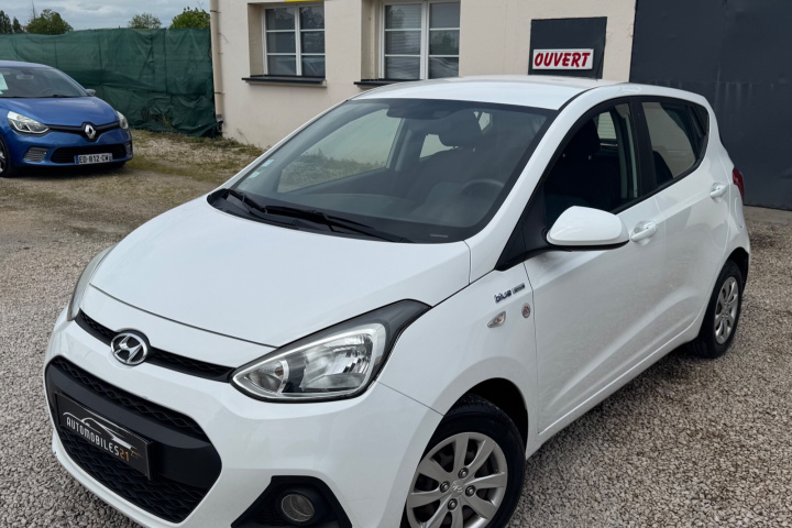 HYUNDAI i10